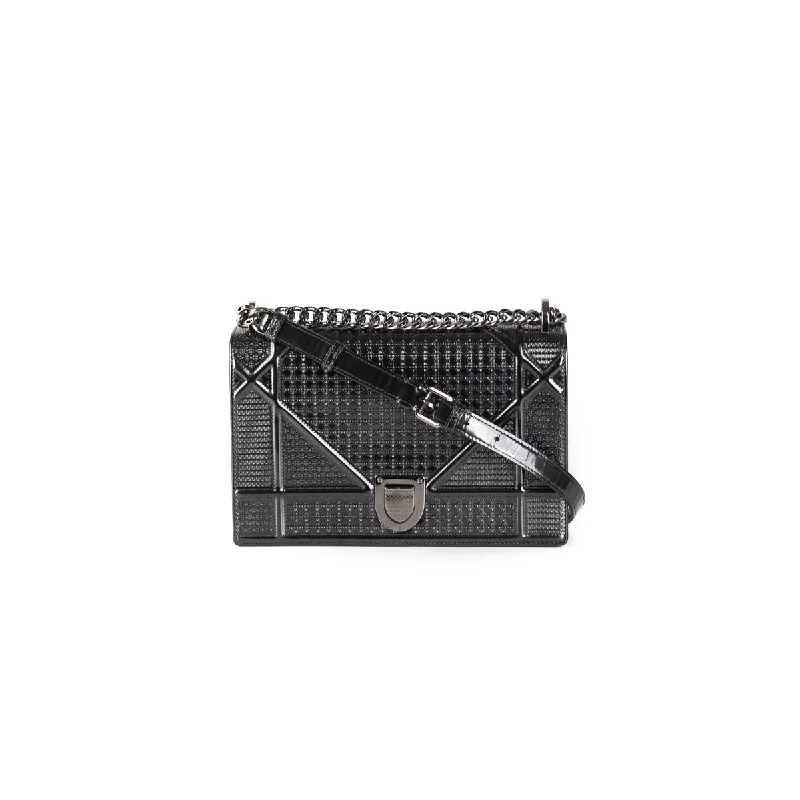 Eco-friendly recycled handle bags for sustainable shoppers -Dior Diorama Medium Grey