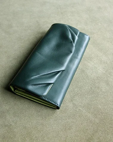 Designer evening clutches with luxurious finishes for special occasions and evening outings -Classic Green Leather Womens Wallet Bifold Clutch Wallet Long Wallet for Women