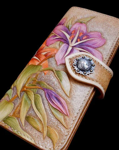 Sparkling evening bags with clear or colored crystals for a touch of luxury -Handcraft vintage hand painting carved lily flower leather long wallet for women