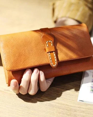 Designer evening bags with luxurious textures and unique clasp designs for elegance -Vintage brown WOmens Leather Long Wallet Bifold Long Clutch Wallet Card Holder Purse