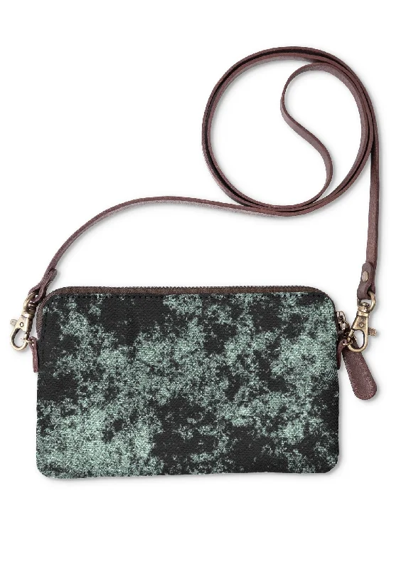 Formal evening bags with intricate embroidery and metallic threads for a statement piece -Pattern Texture Noir/Vert