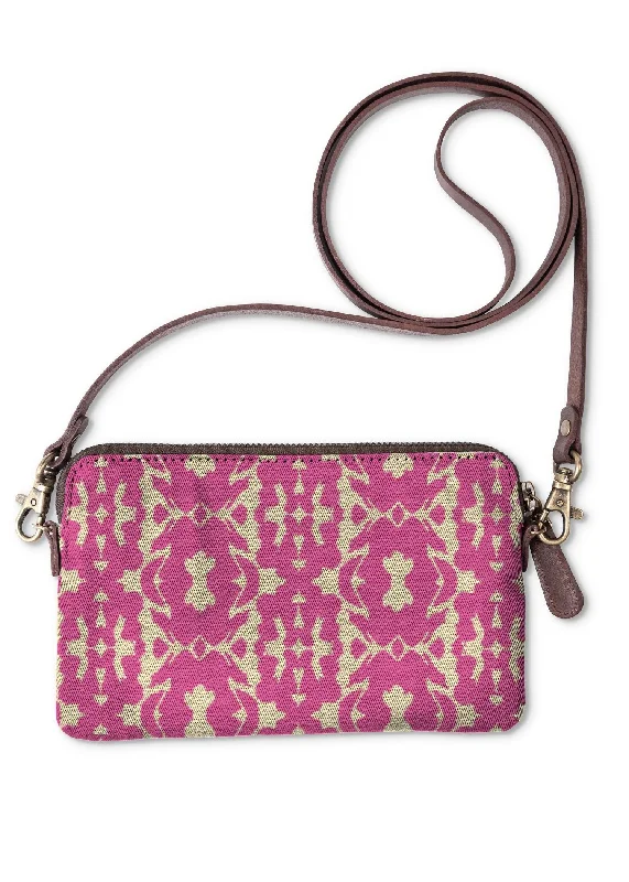 Luxurious leather evening clutches with embossed patterns for a rich, polished appearance -Pink